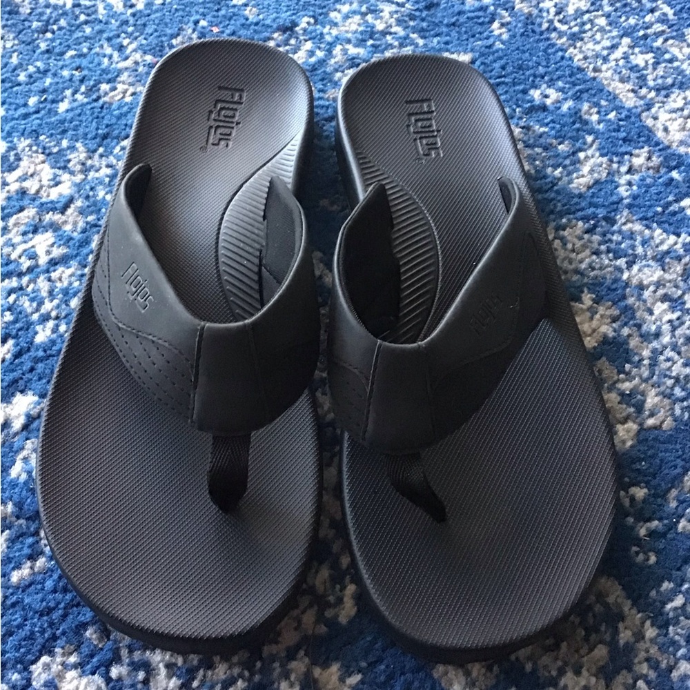 FLOJOS Thong Flip Flops